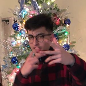 Meet your Posher, Uriel